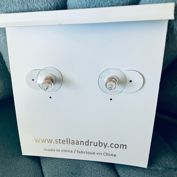 Stella & Ruby Shiny Gold Dangle Earrings - Picture 4 of 4